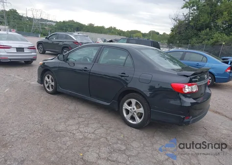 2013 Toyota Corolla S z USA, uszkodzony, nr VIN 2T1BU4EE9DC120223
